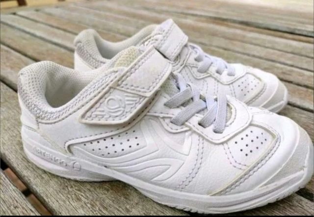 Zapatilla Artengo. Talla 28