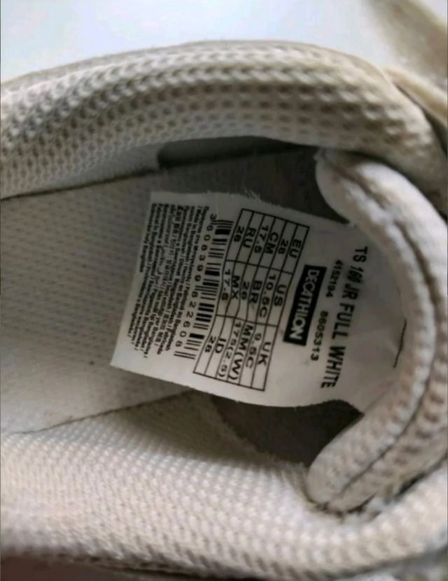 Zapatilla Artengo. Talla 28