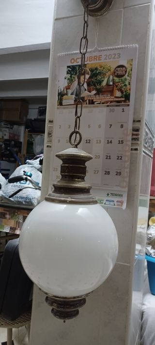 Lámpara de techo antigua