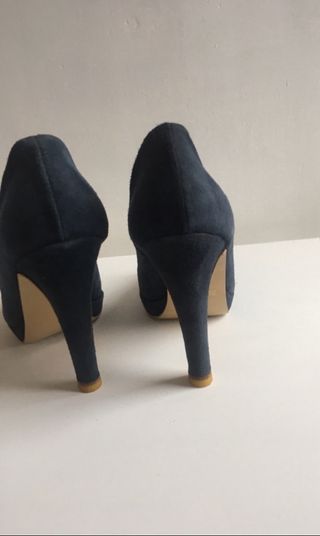 Scarpe con tacco alto