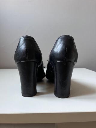 Scarpe alte con tacco 