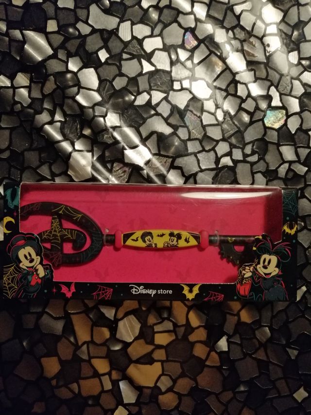 Llave Halloween 2023 disney