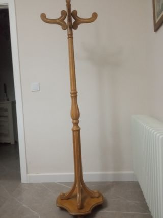 Perchero de madera