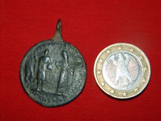 Antigua medalla religiosa Siglo XVII Maria y Jesus