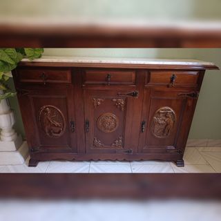 Taquillón castellano antiguo madera y mármol