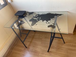 Mesa escritorio ikea mapa mundi URGE !!!! Rebajado