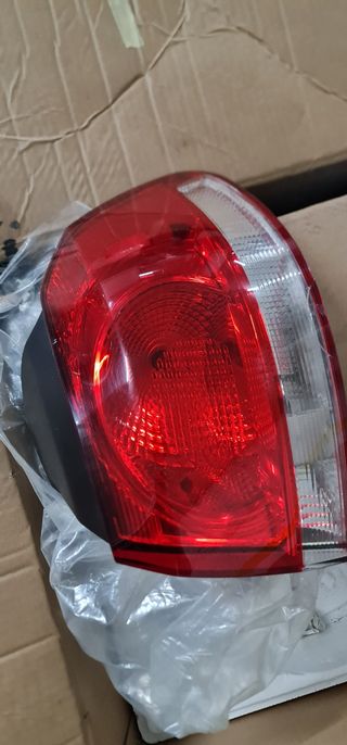Volkswagen Golf 2010 faros traseros