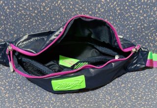 Bolso Riñonera Cruzado Nike Heritage Hip Pack.