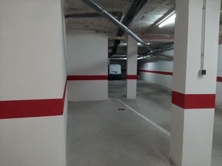 Plaza de garaje ideal para moto o vehículo pequeño