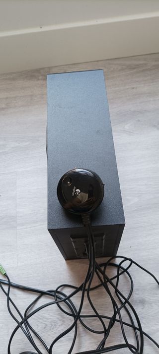 BASS 🔈🔉🔊 Graves Subwoofer Logitech