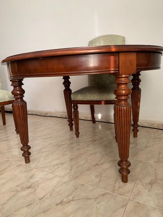 Mesa redonda extensible + 6 sillas