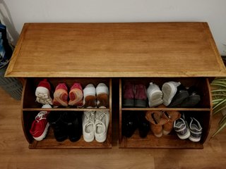 zapatero de madera
