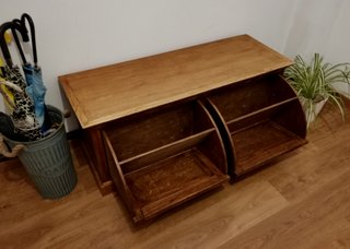 zapatero de madera