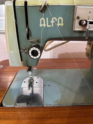 maquina d coser Alfa