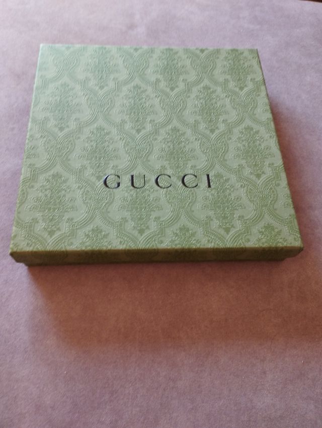 Caja Gucci