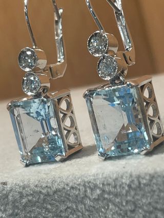 Pendientes aguanarina natural y diamantes 
