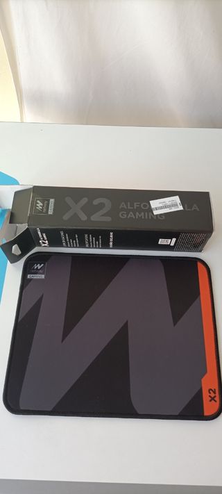 Teclado y altavoces PC