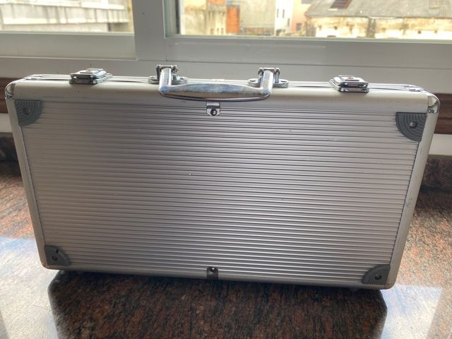 Juego de pocker con estuche en acero