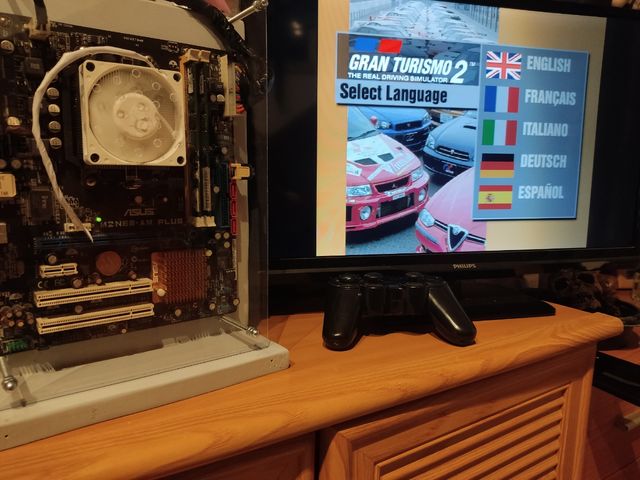 Ordenador retro con 2 mandos,regalo mando logitech