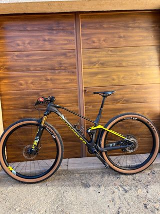 Mondraker F-Podium Carbon R talla M 