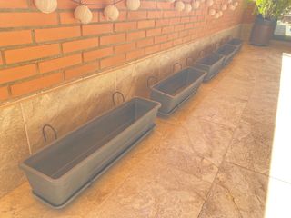 JARDINERA ANTRACITA + PLATO + SOPORTE BARANDILLA