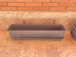 JARDINERA ANTRACITA + PLATO + SOPORTE BARANDILLA