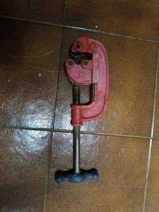 Cortatubos 
