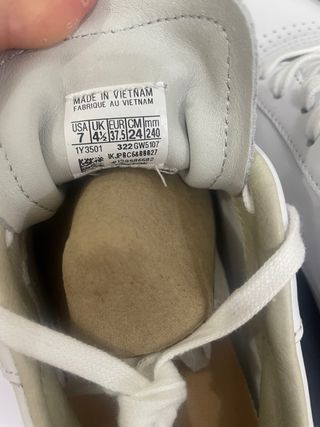 Zapatillas Reebok numero 37.5 (equivale a 38)