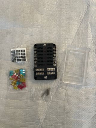 caja de conexiones 12v con fusibles