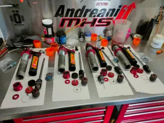 Mantenimiento Suspensiones Elka QUADS Y UTV