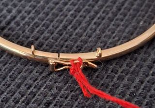 Pulsera media caña oro 18k