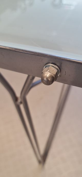 Mesa Moment de Niels Gammelgaard para Ikea