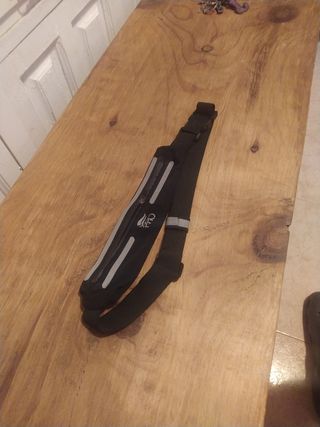 Riñonera deportiva con cremallera