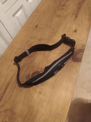 Riñonera deportiva con cremallera