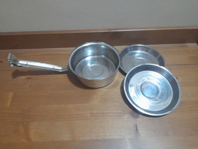 Fiambrera de acero para camping