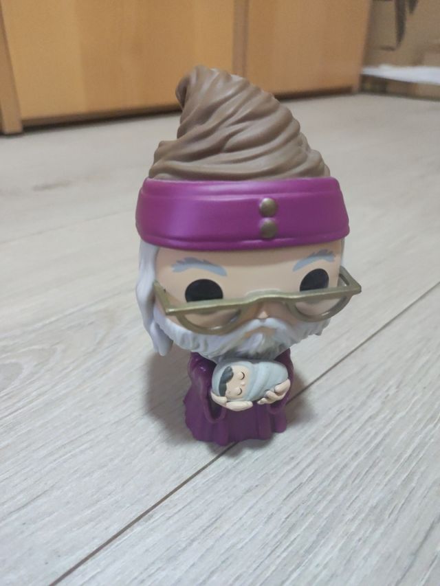 Funko pop Albus Dumbledor. Con embalaje original.