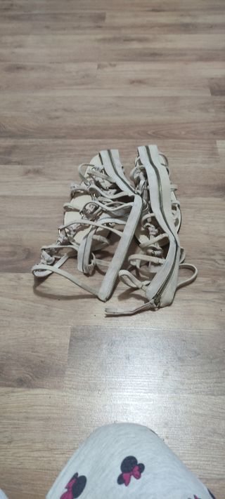 Sandalias altas