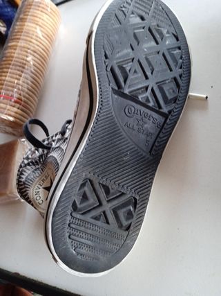 Converse bota