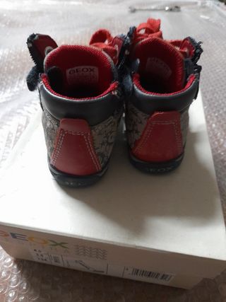 Scarpa geox bimbo misura 20
