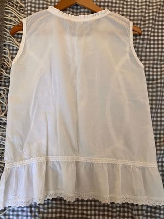 Camisa blanca sin manga ibicenca