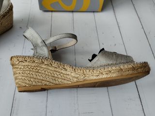 Sandalias Anse Rioja nuevas 38