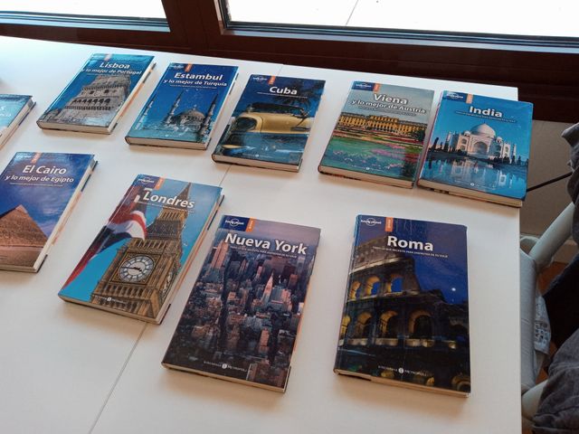 Las guías de viaje de Lonely Planet, estupendo tam