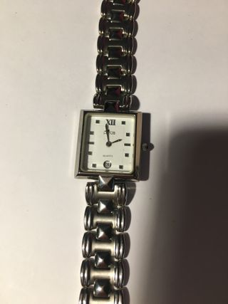 Reloj Lotus