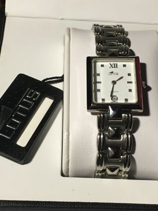 Reloj Lotus