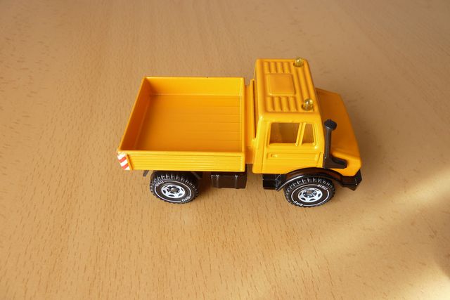 Siku Unimog 2215 NUEVO 1/55 Año 1984 Mercedes