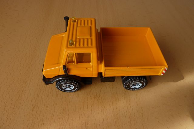 Siku Unimog 2215 NUEVO 1/55 Año 1984 Mercedes