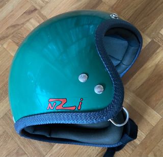 casco de moto Nzi fibra de vidrio
