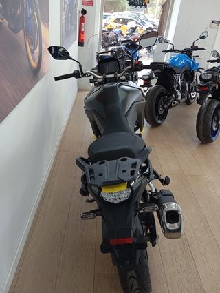 SUZUKI V-strom 800 tech
