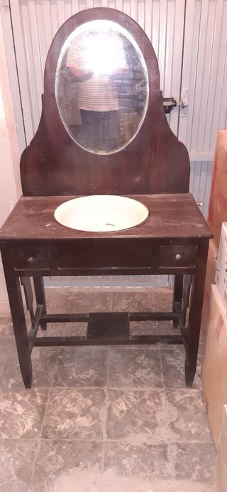 Comoda antigua