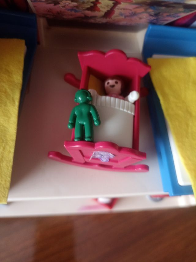 PLAYMOBIL,casa maletín